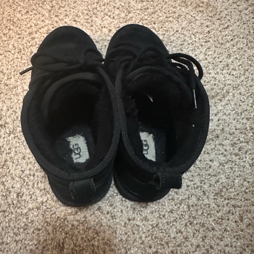 Neumel uggs - Picture 3 of 8